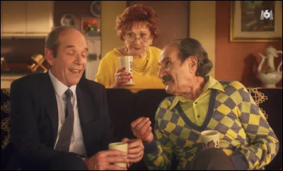 Comment s'appelle le fils caché de Raymond ?