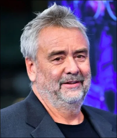 Film de Luc Besson. Korben a pour mission d'aider Leeloo a détruire le mal absolu matérialisé par un astre noir.