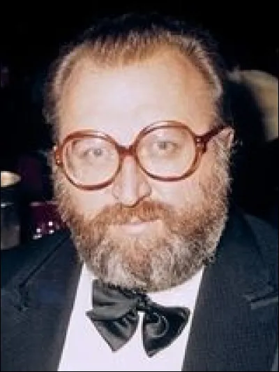 Western de Sergio Leone où il est question de la construction du chemin de fer, de l'homme à l'harmonica et du "Cheyenne".