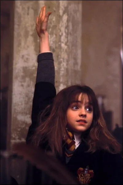 Top 8 Hermione Granger : avec qui Hermione va-t-elle à la fête de Slughorn ?