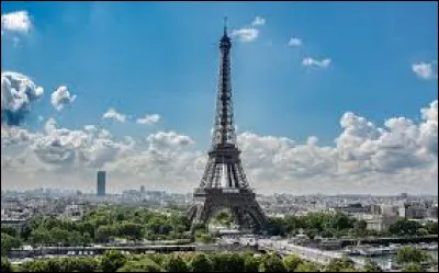 Quelle est la hauteur de la Tour Eiffel ?