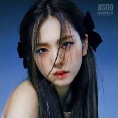 Comment s'appelle la membre la plus âgée du groupe ?