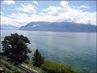 Où se situe le lac Léman ?
