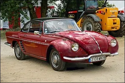 -"Par contre pour les ailes avant de votre Floride, on a eu de la chance : on a trouvé la même couleur sur une..."