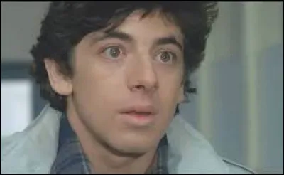 Quelle matière Frédéric enseigne-t-il ?