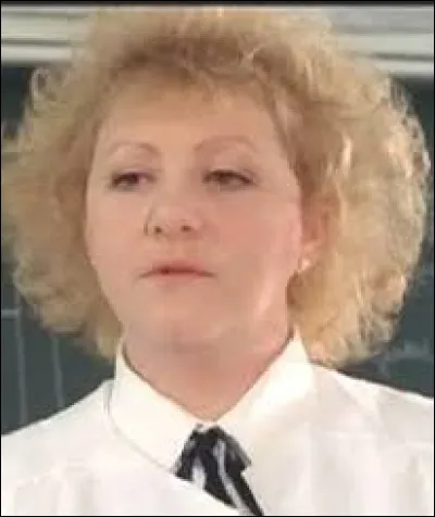 Quelle matière Fiona Taulier, la professeure sadique, enseigne-t-elle ?