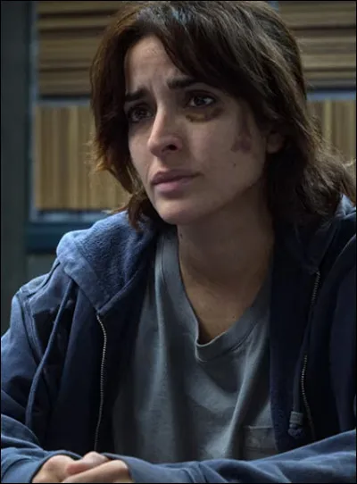 De quoi est suspecté le personnage de Inma Cuesta ?