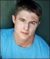 Shawn Toovez incarne Brian Cooper dans cette srie :