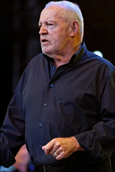 Ses feuilles tombent, c'est le...