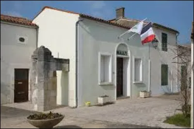 Ancienne commune Charentaise-Maritime, Péré se situe en région ...