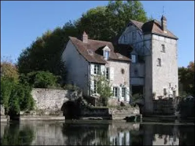 Je vous propose de partir dans le Centre-Val-de-Loire à la découverte de l'ancien moulin de Saint-Pryvé-Saint-Mesmin. Ville de l'aire urbaine Orléanaise, elle se situe dans le département ...