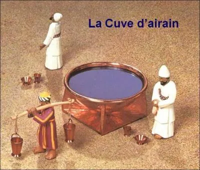 A quel moment les prtres se lavaient dans la cuve d'airain ?