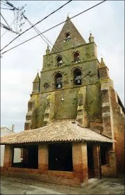 Commune d'Occitanie, dans l'arrondissement de Montauban, Bouillac se situe dans le département ...