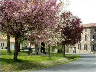 Commune Altiligérienne, Chassagnes se situe en région ...