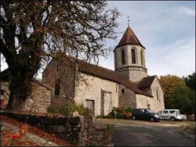 Nous sommes en Nouvelle-Aquitaine, à Saint-Hilaire-les-Places. Commune du parc naturel régional Périgord-Limousin, elle se situe dans le département ...