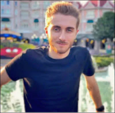 Qui est ce youtubeur ?