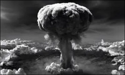 Nu comme "nucléaire" : en quelle année une bombe atomique a-t-elle provoqué le drame d'Hiroshima ?