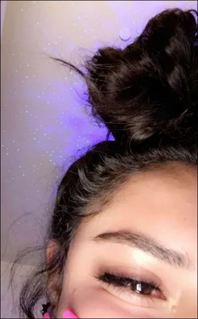 Depuis quand sort-elle avec Anthony Reeves ?