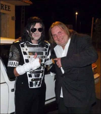 Combien voyez-vous de sosies sur cette photo ?