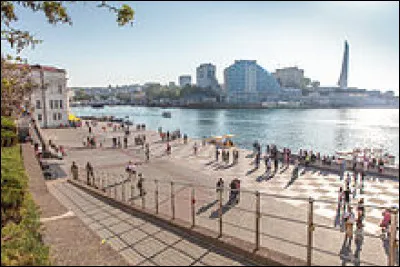 La capitale de la Crimée est Sébastopol !