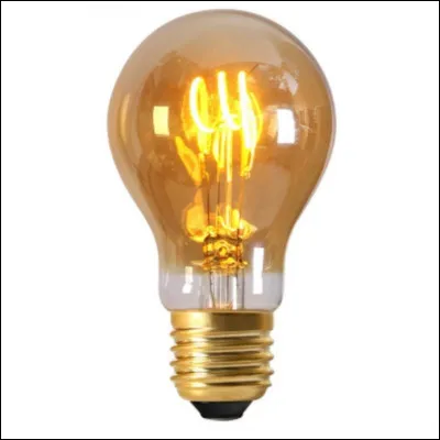 Un commerçant vend des ampoules. Chaque ampoule vendue lui rapporte 9  l'unité. En revanche, chaque ampoule achetée lui coûte 6 . De plus, des charges fixes d'un total de 200  sont imputées au commerçant. En sachant que le commerçant achète 500 ampoules et réussit à en vendre seulement 450, quel est son chiffre d'affaire ?