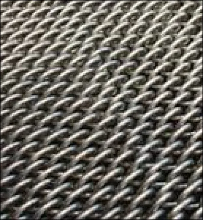 Lequel de ces héros a été protégé d'une attaque de troll des cavernes grâce à une cotte de maille en mithril ?