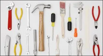 Et si je veux acheter un perceuse à 25.50, 10 clous à 0.25 l'unité et un marteau à 15 avec une ristourne de 50% pour le tout. Combien ces achats vont-ils me coûter ?