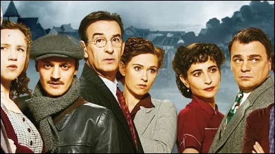 En juin 1940, Villeneuve, petite sous-préfecture fictive du Jura, est bouleversée par l'arrivée de l'armée allemande !