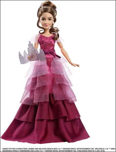 Dans les livres, de quelle couleur est la robe de bal d'Hermione Granger ?