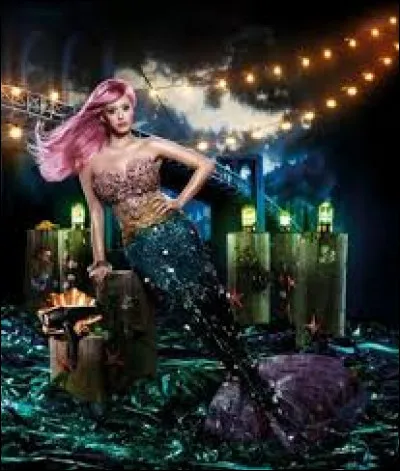 Quelle chanteuse s'est muée en sirène pour les besoins d'une publicité pour un sèche-cheveux ?