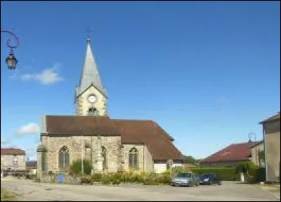Nous sommes à présent en Bourgogne-Franche-Comté devant l'église Saint-Nicolas d'Alaincourt. Village de l'arrondissement de Lure, il se situe dans le département ...