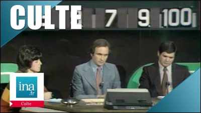 Combien font 100 × 9 × 7 ?