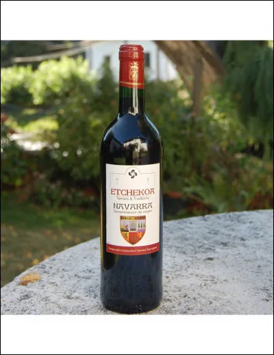 Une bouteille de vin de 75 centilitres coûte 3,60 euros. Combien vaut le litre de vin ?