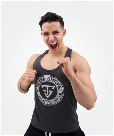 Où Tibo a-t-il étudié après son baccalauréat ?