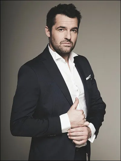 Avec quelle actrice est-il en couple de 2013 à 2018 ?