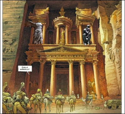 Au début de "La Cité des Poisons", nous sommes pétrifiés devant la beauté du paysage qu'offre [ville ?] : néanmoins, la statuaire semble un peu bizarre, non ?