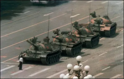La place Tian'anmen se situe &agrave; Tokyo :