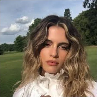 Quel âge a-t-elle (en août 2020) ?