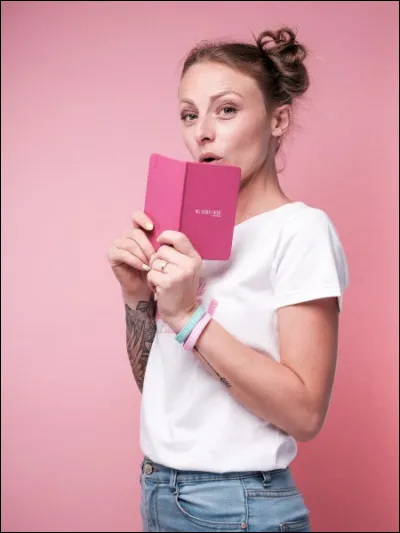 En août 2020, avec laquelle de ces personnes Roxane n'a-t-elle pas encore fait de challenge ASMR ?