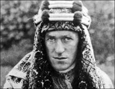 Quel acteur a incarné Lawrence d'Arabie dans le film éponyme sorti en 1962 ?