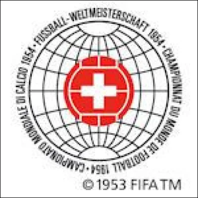 Le 4 juillet 1954, qui est capitaine de l'équipe d'Allemagne de l'Ouest, vainqueur surprise de la finale contre la puissante Hongrie ?