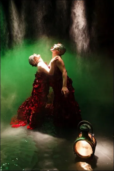 Cette princesse phénicienne fondatrice de la cité de Carthage, accueillit un prince troyen et succomba d'un amour fou pour lui. Qui sont-ils ?