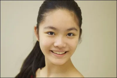 A deux ans elle s'int&eacute;resse au piano, &agrave; quatre ans, elle est d&eacute;j&agrave; une enfant prodige, &agrave; seize ans elle joue comme vous l'entendrez dans le lien, elle est ...