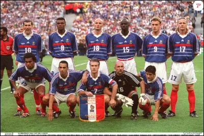 Ce footballeur a marqué le 3e but pour la France lors de la finale de la Coupe du monde de football en 1998. Quel numéro porte-t-il sur cette photo ?