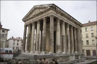 Quel est le nom de ce temple romain bâti au tout début du Ier siècle de notre ère ?