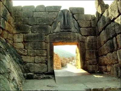 O se trouve la Porte des Lionnes ?