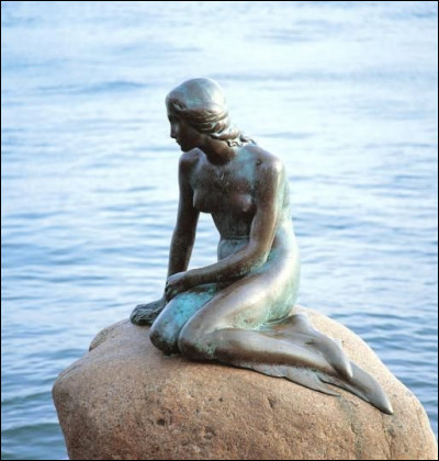 Commençons doucement. Dans quelle capitale européenne pourrez-vous photographier la célèbre statue de la "Petite Sirène" ?