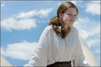 Quel est le personnage qui est joué par Georgie Henley ?