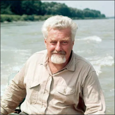 Ce biologiste et zoologiste autrichien, spécialiste des comportements des animaux sauvages et domestiques, prix Nobel en 1973, c'est ... Lorenz.