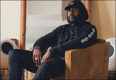 Avec quel rappeur francilien Damso a-t-il enregistré le morceau "Paris c'est loin" ?